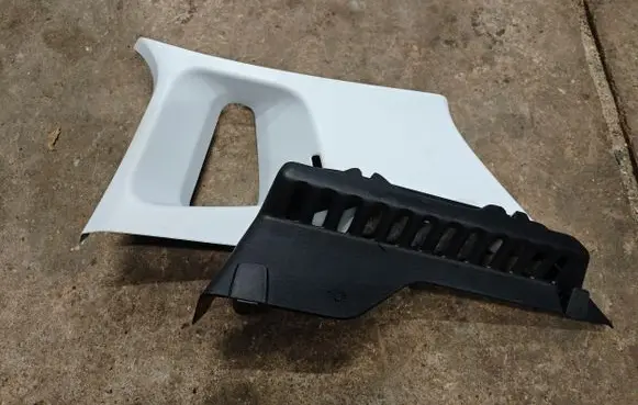 Peugeot 2008 I (D)pillar trim (top) 9677215477 9677216677