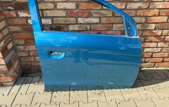 Mitsubishi Space Star Front door