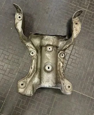 Jeep Grand Cherokee Exhaust heat shield 