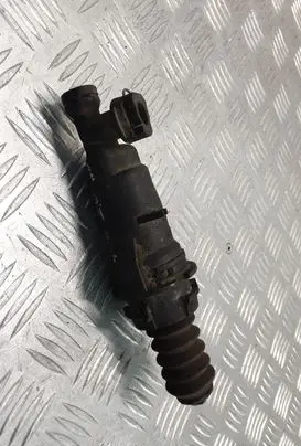 Peugeot 406 Clutch slave cylinder 