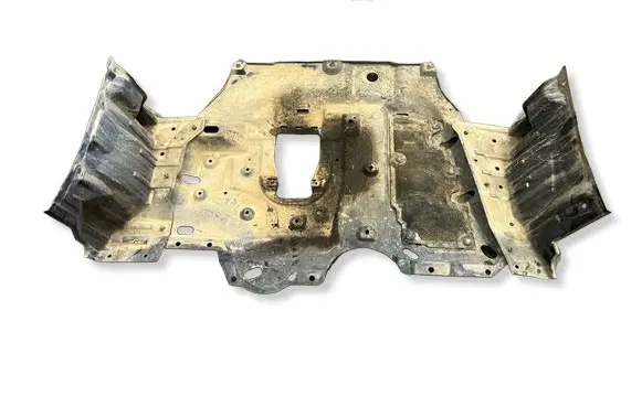 Peugeot 4007 Engine splash shield/under tray 