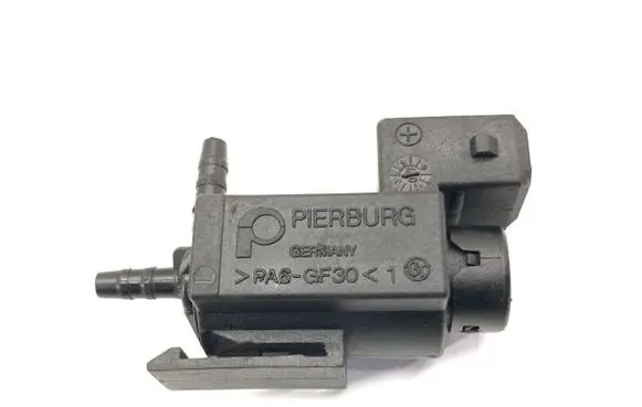 BMW 5 E60 E61 Fuel pressure regulator 722341