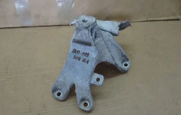Audi A4 S4 B8 8K Engine mounting bracket 8K0199308GA