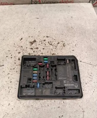 Renault Captur II Central body control module 284b73384r 08122022 5DVK13F14