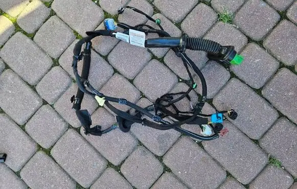 Peugeot Partner III Front door wiring loom 9828273980