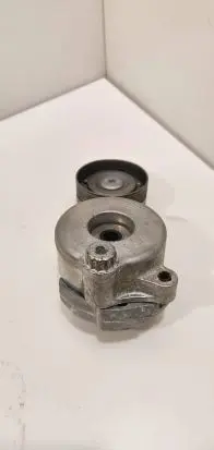 Mercedes-Benz E W212 Alternator belt tensioner A6422001370