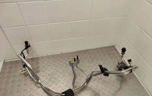 Volvo V60 Air conditioning (A/C) pipe/hose
