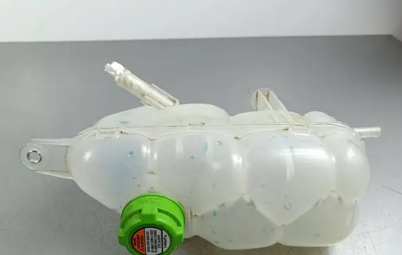 Suzuki SX4 S-Cross Coolant expansion tank/reservoir cap 