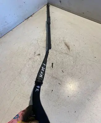BMW 1 F20 F21 Front wiper blade arm W000027229