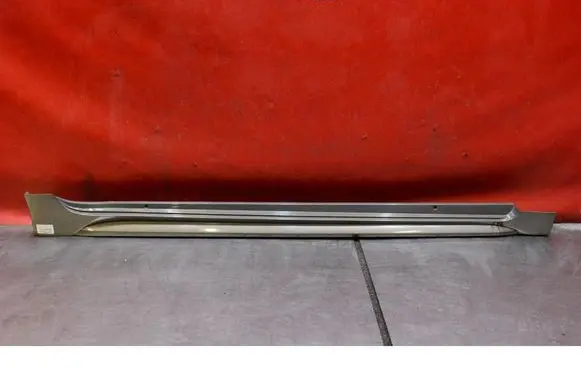 Toyota Corolla E10 Front sill (body part) 7585002220