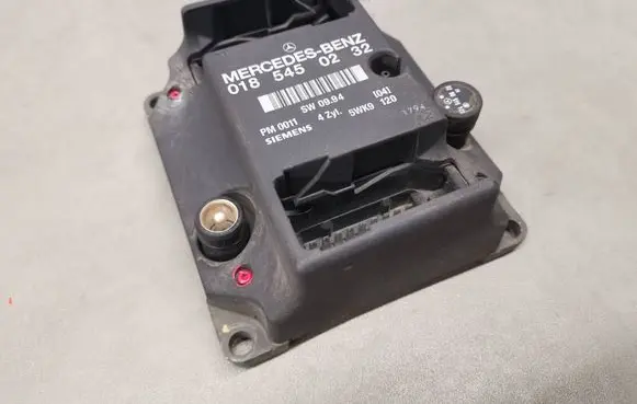 Mercedes-Benz C W202 Engine control unit/module 0185450232