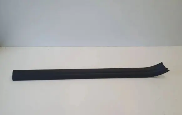 Front sill trim cover