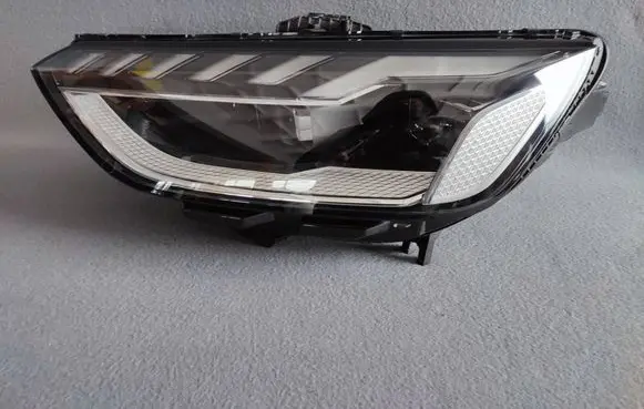 Audi A4 S4 B9 Headlights/headlamps set 030111723500 LE18A6425 8W0941035E