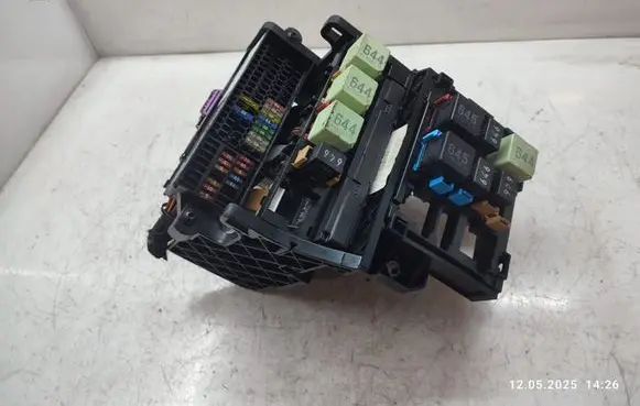 Volkswagen Tiguan Fuse module 5N2970