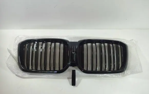 BMW X3 G01 Front bumper upper radiator grill