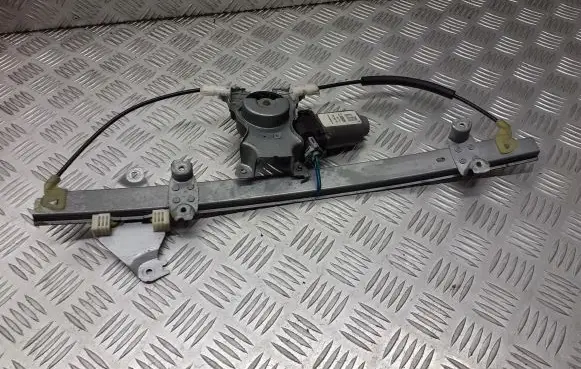 Nissan Almera N16 Front door window regulator with motor 400600T2