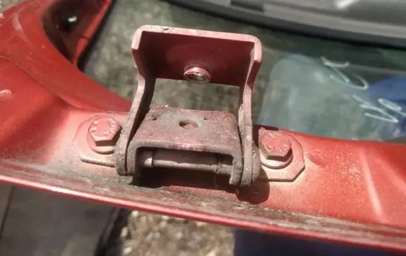 Fiat Punto (188) Tailgate/trunk/boot hinge