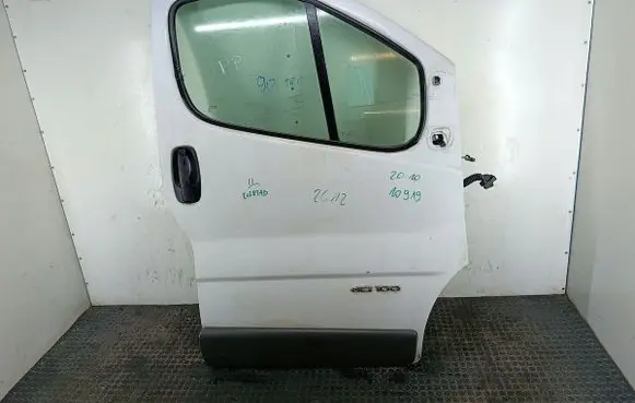 Renault Trafic II (X83) Front door 0D31