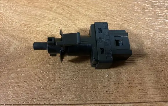 Mercedes-Benz C W203 Brake pedal sensor switch 0045452114