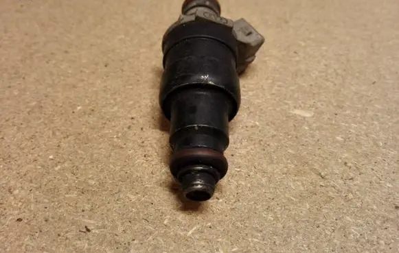 Audi 100 S4 C4 Fuel injector 078133551A