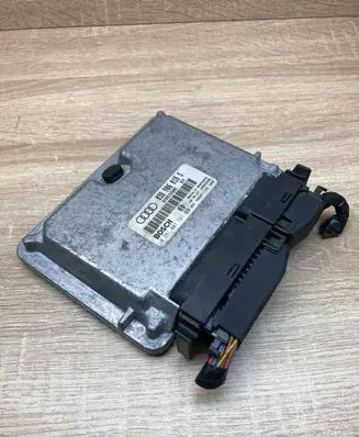 Audi A4 S4 B5 8D Engine control unit/module ECU 038906018S 0281001721