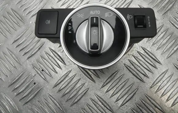 Mercedes-Benz E W212 Light switch A2049053103 T7102