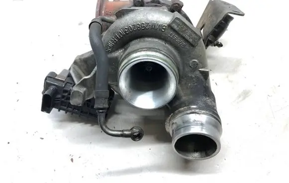 BMW 5 F10 F11 Turbo 7778530010 779975807 0CT08639F