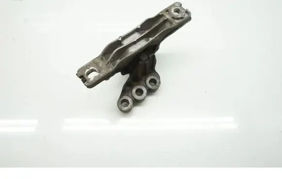 Opel Antara Engine mount bracket