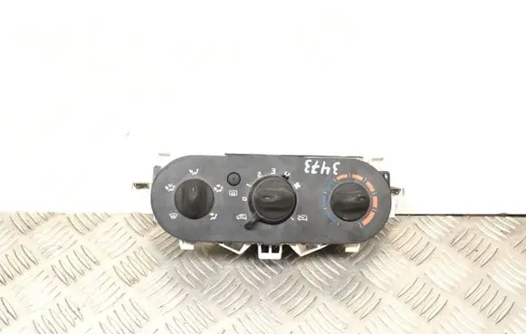 Renault Twingo II Climate control unit 0991282C 69837002 0903311A4701