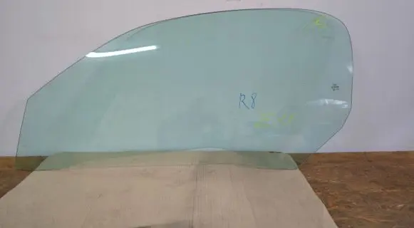 Audi R8 42 Sliding door window/glass 