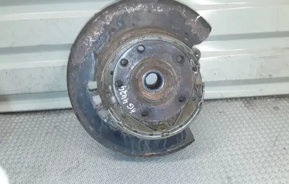 Audi Q7 4L Rear wheel hub spindle/knuckle 