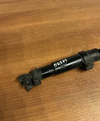Mercedes-Benz E W210 Fuel injector 2108601547 D2589