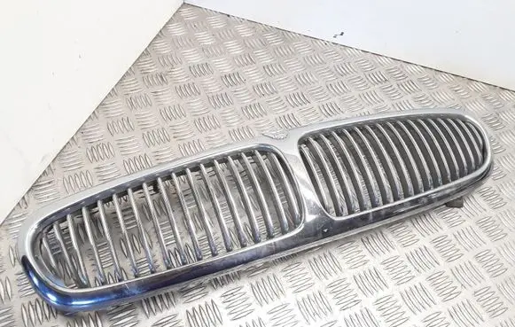 Jaguar X-Type Front bumper upper radiator grill