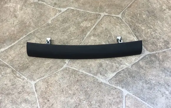 Mercedes-Benz CLS C218 X218 Dashboard glove box trim A2186800008