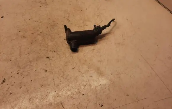 Ford Focus C-MAX Windscreen/windshield washer pump