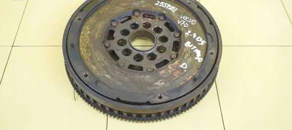 Volvo V70 Dual mass flywheel 30787972 25SP22