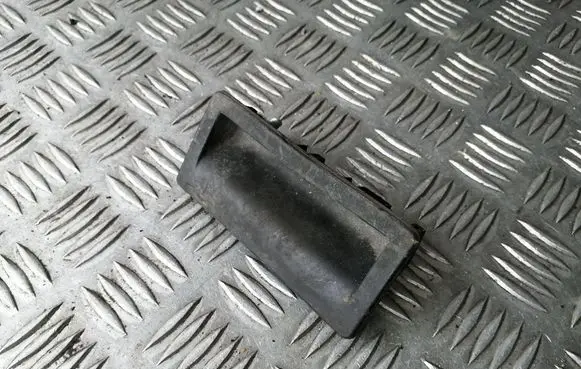 Audi A4 S4 B8 8K Tailgate opening switch 5N0827566T