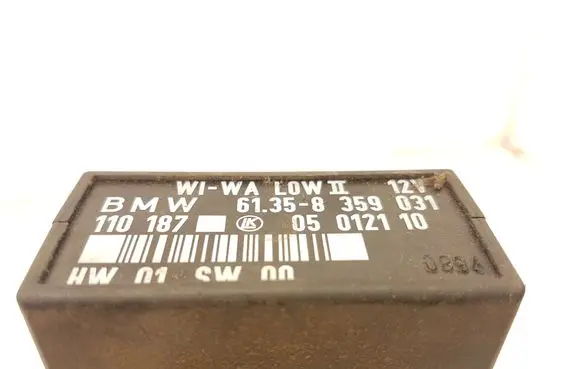 BMW 3 E36 Windshield/front glass wiper blade 8359031
