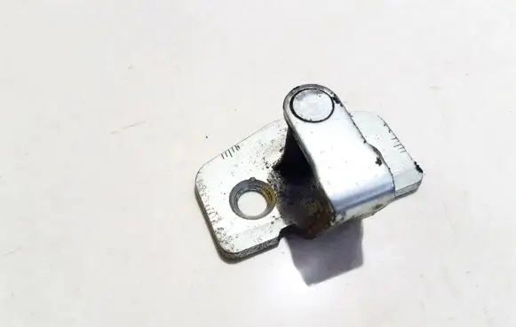Opel Vectra B Front door lock loop/hook striker 