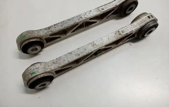 Rear control arm