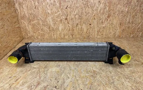Volvo V40 Intercooler radiator 31338474
