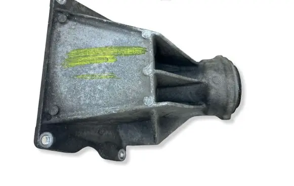 BMW X1 E84 Driveshaft support bearing bracket 3150757506103 7575051 59280110