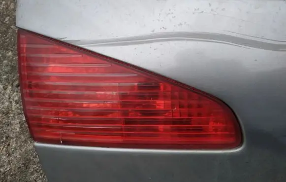 Peugeot 607 Tailgate rear/tail lights