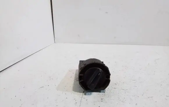 Volkswagen Golf IV Light switch 1C0941531