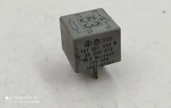 Volkswagen Golf IV Other relay 141951253