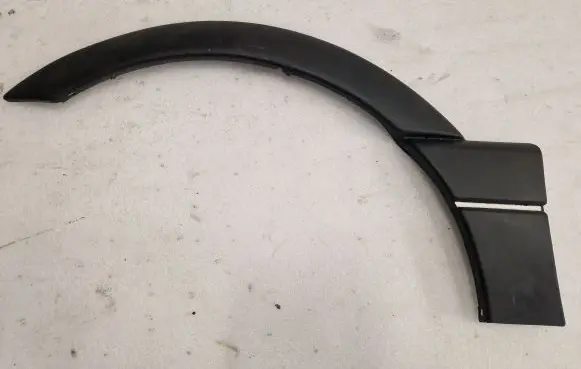 Volkswagen PASSAT B3 Front arch trim 357853085