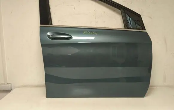 Mercedes-Benz B W246 W242 Front door 