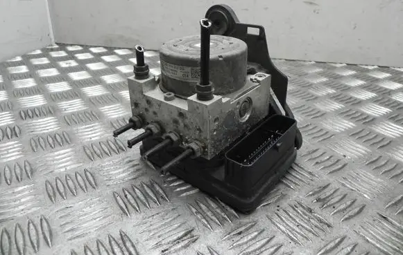 Skoda Superb B8 (3V) ABS control unit/module 5Q0614517DG