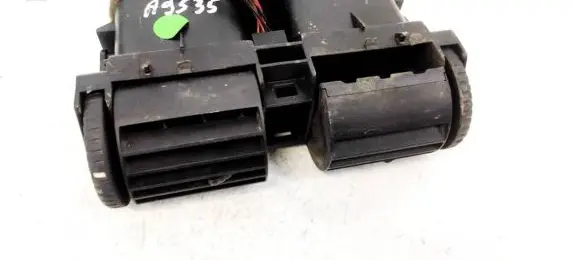 Opel Astra G Dash center air vent grill