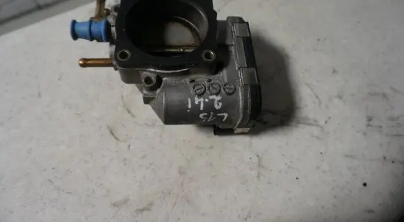 Audi A6 S6 C5 4B Throttle valve 078133062B 28618 0280750030